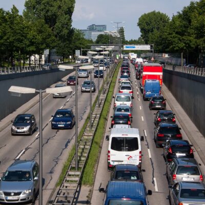 Έναρξη των καλοκαιρινών διακοπών στη NRW: Που αναμένεται κυκλοφοριακή συμφόρηση