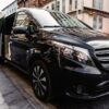 Η αστυνομία προειδοποιεί για μαύρη Mercedes: Άνδρας θέλει να παρασύρει παιδιά