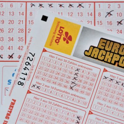 Eurojackpot: Ένας υπερτυχερός έγινε πλουσιότερος κατά 80,4 εκατ. ευρώ